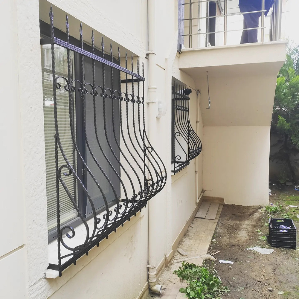 alüminyum korkuluk,camlı korkuluk,ferforje,korkuluk,pleksi korkuluk,cam balkon