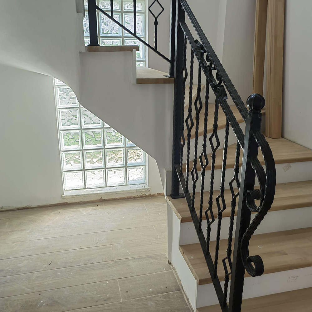 alüminyum korkuluk,camlı korkuluk,ferforje,korkuluk,pleksi korkuluk,cam balkon