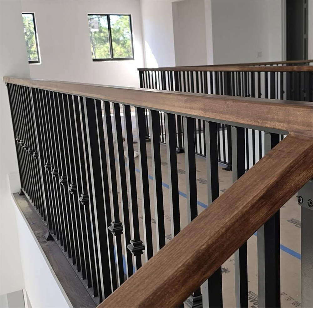 alüminyum korkuluk,camlı korkuluk,ferforje,korkuluk,pleksi korkuluk,cam balkon