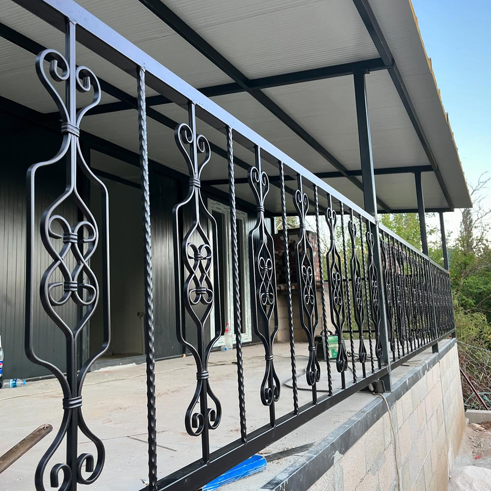 alüminyum korkuluk,camlı korkuluk,ferforje,korkuluk,pleksi korkuluk,cam balkon