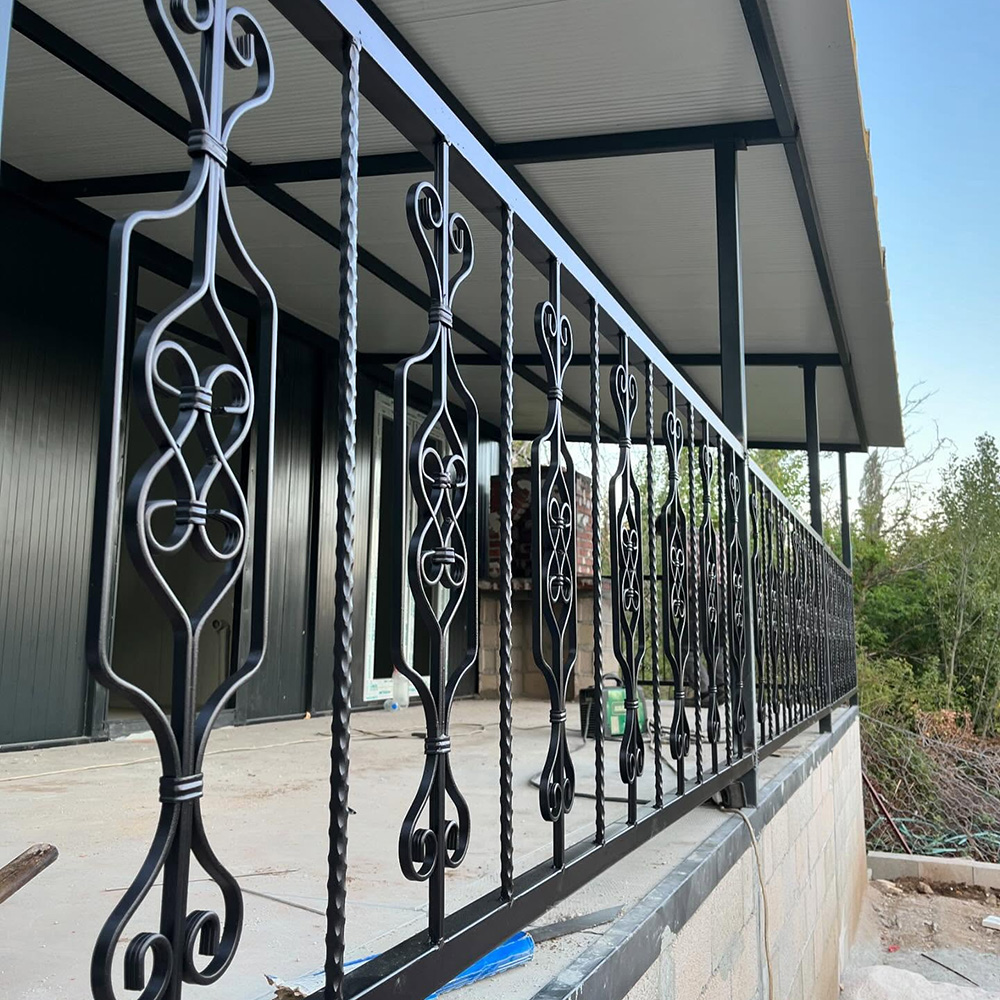 alüminyum korkuluk,camlı korkuluk,ferforje,korkuluk,pleksi korkuluk,cam balkon