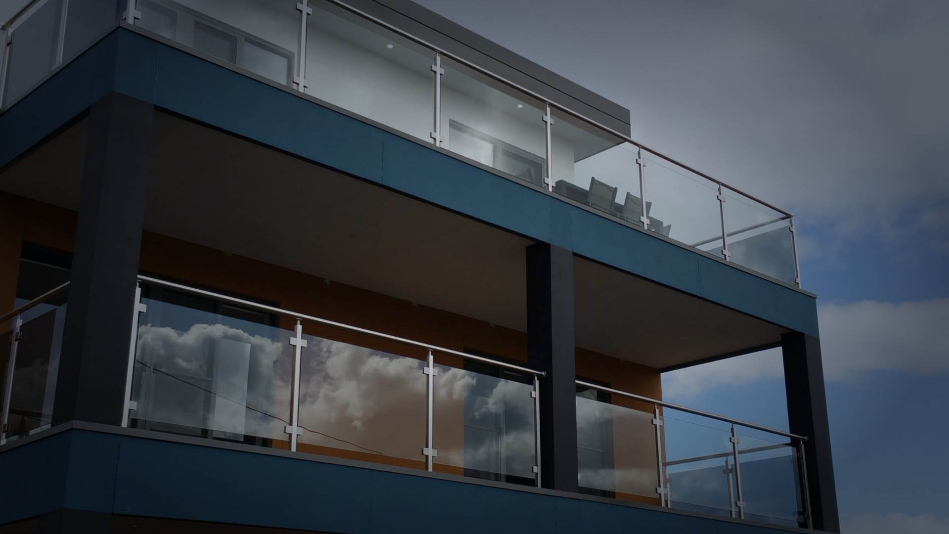 alüminyum korkuluk,camlı korkuluk,ferforje,korkuluk,pleksi korkuluk,cam balkon